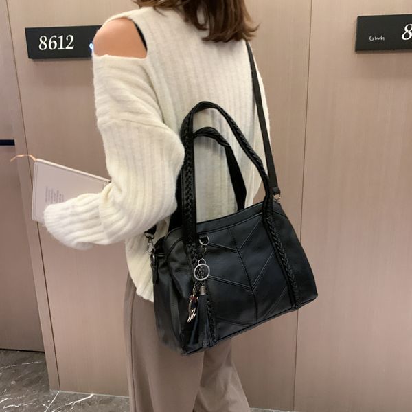 сумки demitelly женская кожа pu роскошные сумки простой tote fringe wild мягкая кожа большой емкости плеча crossbody сумка
сумки demitelly женская кожа pu роскошные сумки простой tote fringe wild мягкая кожа большой емкости плеча crossbody сумка