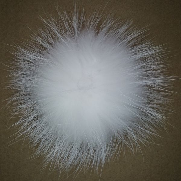 factory wholesale colorful raccoon fur fluffy pom poms accessories / balls natural or dyed solid colours with detachable metal snap button, Silver
factory wholesale colorful raccoon fur fluffy pom poms accessories / balls natural or dyed solid colours with detachable metal snap button, Silver