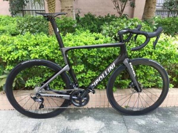 Дисковой механизм Cipollini NK1K дороги углерода полный велосипед с оригинальными 105 R7020 или ULTEGRA r8020 Thru ось список групп тормоза
Дисковой механизм Cipollini NK1K дороги углерода полный велосипед с оригинальными 105 R7020 или ULTEGRA r8020 Thru ось список групп тормоза