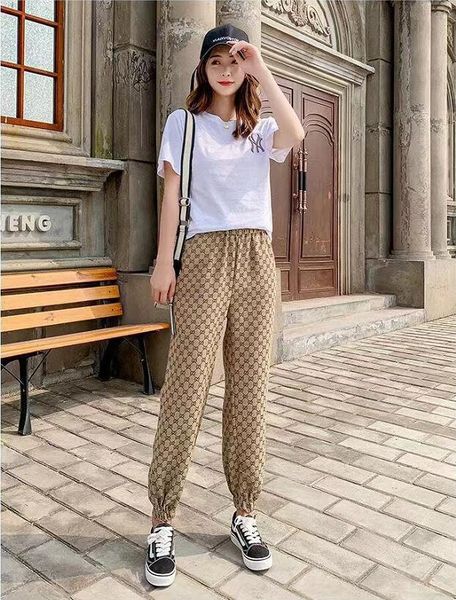 the latest design spring and summer series men's and women's sportswear fashionable design loose short sleeves + double g bunched, White
the latest design spring and summer series men's and women's sportswear fashionable design loose short sleeves + double g bunched, White