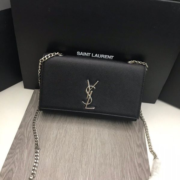 flip chain shoulder bag for women real caviar cowhide leather shoulder crossbody bags for ladies size:24*5.5*14.5cm
flip chain shoulder bag for women real caviar cowhide leather shoulder crossbody bags for ladies size:24*5.5*14.5cm