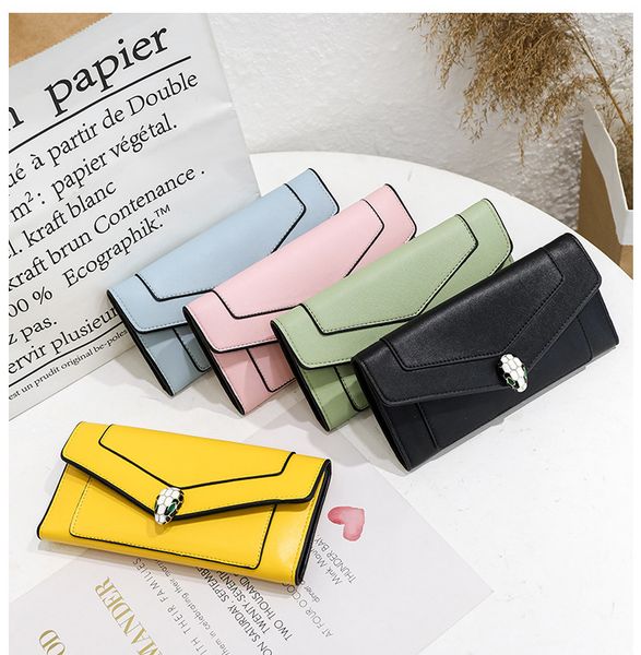 2019 new designer fashion wallet purse snake head buckle length wallet large capacity mobile phone bag ladies clutch bag, Red;black
2019 new designer fashion wallet purse snake head buckle length wallet large capacity mobile phone bag ladies clutch bag, Red;black