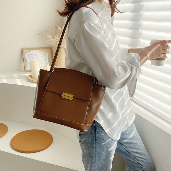 fashion vintage women bucket package messenger bag simple shoulder crossbody bag ladies leather handbag brand
fashion vintage women bucket package messenger bag simple shoulder crossbody bag ladies leather handbag brand