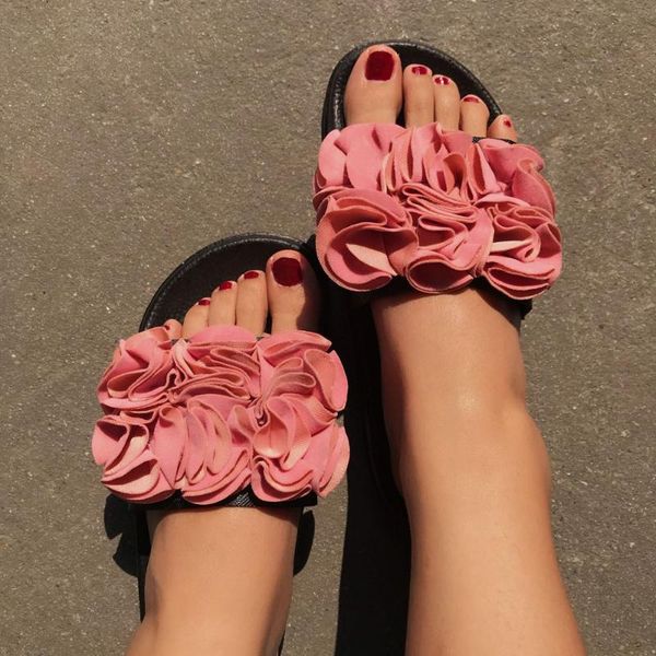 ladies summer slides sandals rose flowers slippers 2020 summer women flat beach casual shoes flip flops non-slip home slipper, Black
ladies summer slides sandals rose flowers slippers 2020 summer women flat beach casual shoes flip flops non-slip home slipper, Black