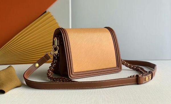 mini 5a m56251 bag,dhl shoulder 20cm cowhide leather realfine888 handbags,with épii shipping dust urpfr, Red;black
mini 5a m56251 bag,dhl shoulder 20cm cowhide leather realfine888 handbags,with épii shipping dust urpfr, Red;black