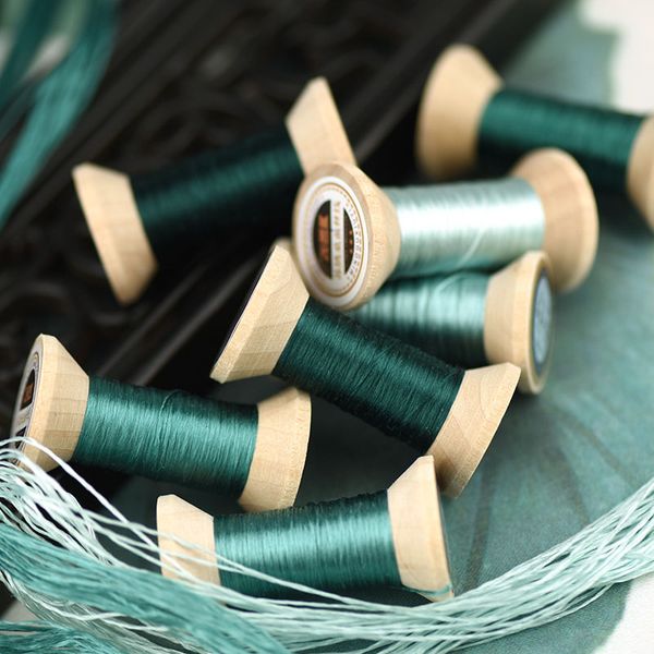 20m mini spool/suzhou embroidery embroidery thread / silk thread spool / silk algal green, Black;white
20m mini spool/suzhou embroidery embroidery thread / silk thread spool / silk algal green, Black;white