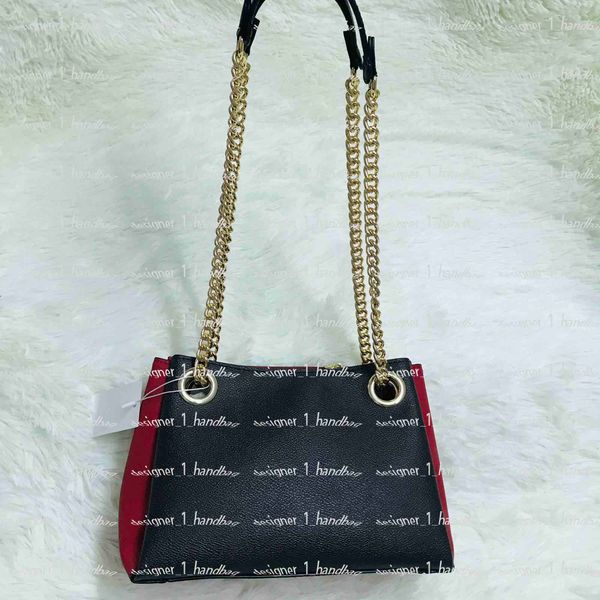 classic letter flower design element handbag fashion stitching shoulder bag with box golden metal ornaments with calfskin
classic letter flower design element handbag fashion stitching shoulder bag with box golden metal ornaments with calfskin