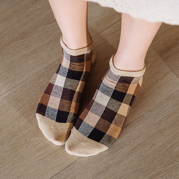 2020 new style retro england plaid women's socks funny socks fair maiden literary and artistic fresh women's ankle, Black;white
2020 new style retro england plaid women's socks funny socks fair maiden literary and artistic fresh women's ankle, Black;white