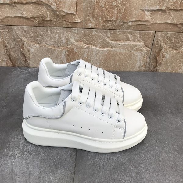 europe station 2020new leather breathable thick bottom muffin shoes all kinds of lovers' high gold and scallion feeling leather, Black
europe station 2020new leather breathable thick bottom muffin shoes all kinds of lovers' high gold and scallion feeling leather, Black