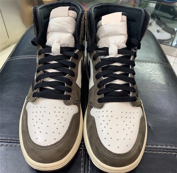 2019 new release travis scott x 1s high og ts sp 1 man basketball shoes sail dark mocha university red outdoor sneakers cd4487-100 zh0709
2019 new release travis scott x 1s high og ts sp 1 man basketball shoes sail dark mocha university red outdoor sneakers cd4487-100 zh0709