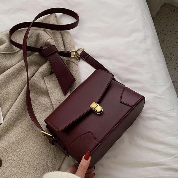 casual pu solid color shoulder bags for women retro buckle square bag famous pu leather ladies messenger crossbody bags
casual pu solid color shoulder bags for women retro buckle square bag famous pu leather ladies messenger crossbody bags