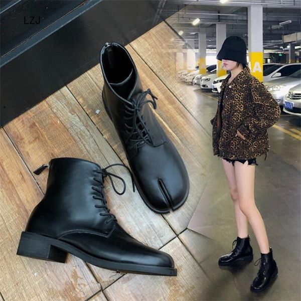 lzj 2019 fashion pu leather split toe ankle boots for women black short boots women winter shoes motorcycle botas mujer
lzj 2019 fashion pu leather split toe ankle boots for women black short boots women winter shoes motorcycle botas mujer