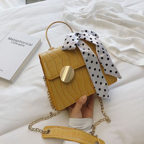 2020 new fashion wild scarf handbag chain bag western one shoulder messenger small square bag women's
2020 new fashion wild scarf handbag chain bag western one shoulder messenger small square bag women's