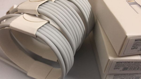 With retail box original quality 1m 3ft od 3 0mm u b data charger cable with aluminum foil u b cable for i5 6 7 
With retail box original quality 1m 3ft od 3 0mm u b data charger cable with aluminum foil u b cable for i5 6 7