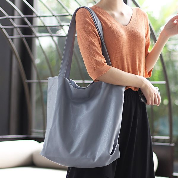 tote handbag soft pu large capacity commute simple pu ladies fashion shoulder women leather handbags bag solid color bags
tote handbag soft pu large capacity commute simple pu ladies fashion shoulder women leather handbags bag solid color bags