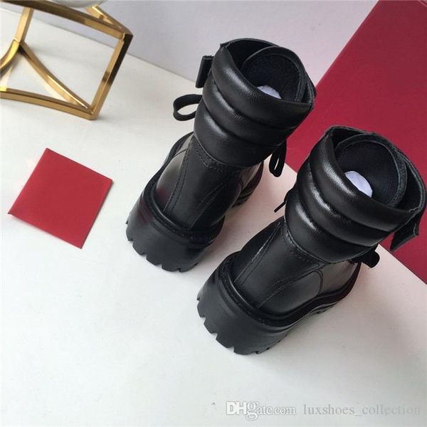 classic designer woman ankle boots ,autumn and winter motorcycle boots lace-up casual fashion shoes with box a611, Black
classic designer woman ankle boots ,autumn and winter motorcycle boots lace-up casual fashion shoes with box a611, Black