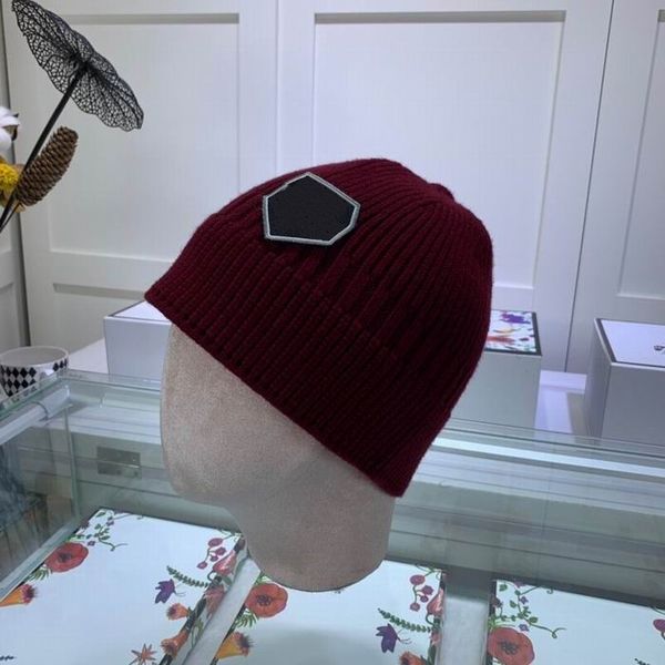 2019 new luxury fashion knitting cotton hats good quality beanie cap women's men winter warm red hats with box, Blue;gray
2019 new luxury fashion knitting cotton hats good quality beanie cap women's men winter warm red hats with box, Blue;gray