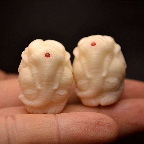 3pcs/lot wholesale tagua nut hand carved elephant head ganesha lucky pendant for jewelry making natural ivory nut wooden charms, Silver
3pcs/lot wholesale tagua nut hand carved elephant head ganesha lucky pendant for jewelry making natural ivory nut wooden charms, Silver