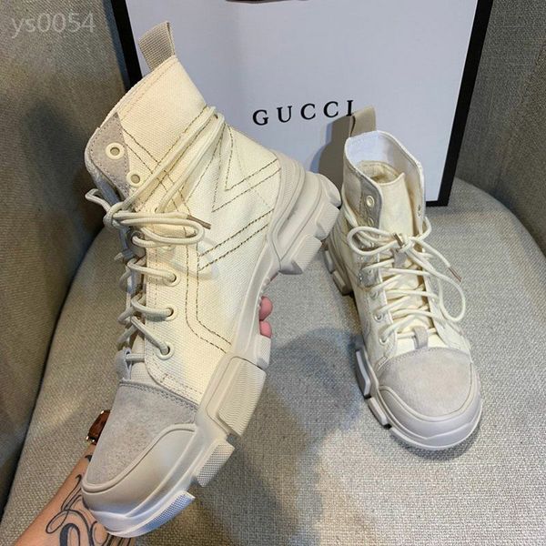 2019 leisure autumn and winter leather martin boots women's high-end sports high-shoes short boots british style flat student shoes, Black
2019 leisure autumn and winter leather martin boots women's high-end sports high-shoes short boots british style flat student shoes, Black