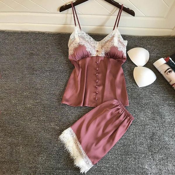 pyjamas women summer new shorts nightwear two-piece women satin pajamas set suit artificial silk home lace pyjamas w3, Black;red
pyjamas women summer new shorts nightwear two-piece women satin pajamas set suit artificial silk home lace pyjamas w3, Black;red