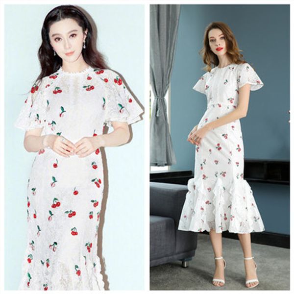 2019 runway women white lace patchwork short flare sleeve floral embroidery long dress elegant ruffles mermaid dress vestido, Black;gray
2019 runway women white lace patchwork short flare sleeve floral embroidery long dress elegant ruffles mermaid dress vestido, Black;gray