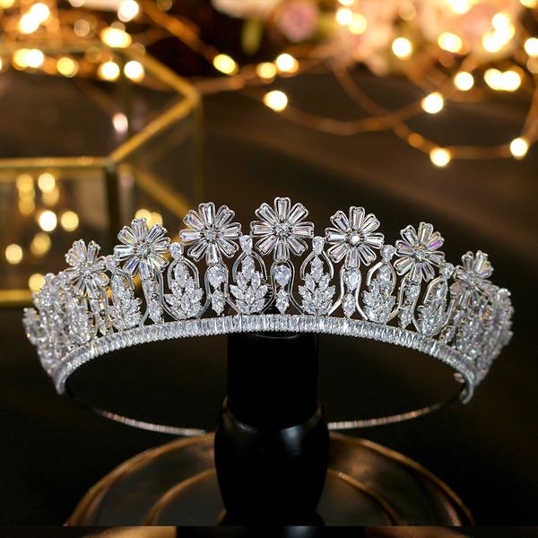 luxury cubic zirconia bridal tiara crown 2019 aksesoris rambut pernikahan headband kecantikan perhiasan headwear crowns, Silver
luxury cubic zirconia bridal tiara crown 2019 aksesoris rambut pernikahan headband kecantikan perhiasan headwear crowns, Silver
