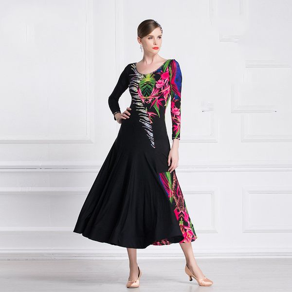 the new national standard modern dance clothing big pendulum dress practice clothing ballroom dancing waltz-m1852, Black;red
the new national standard modern dance clothing big pendulum dress practice clothing ballroom dancing waltz-m1852, Black;red