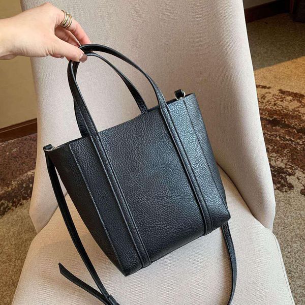 womens designer luxury bag mini designer portable selling brand letter mini bag fashion ladies size 22 cm casual simple wholesale
womens designer luxury bag mini designer portable selling brand letter mini bag fashion ladies size 22 cm casual simple wholesale