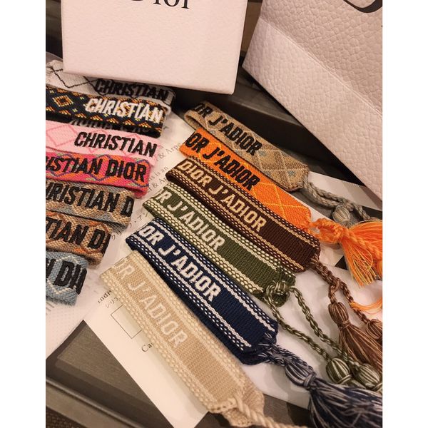 Роскошный стиль много цветов ткани веревки материал плетеный браслет с швейными
Роскошный стиль много цветов ткани веревки материал плетеный браслет с швейными