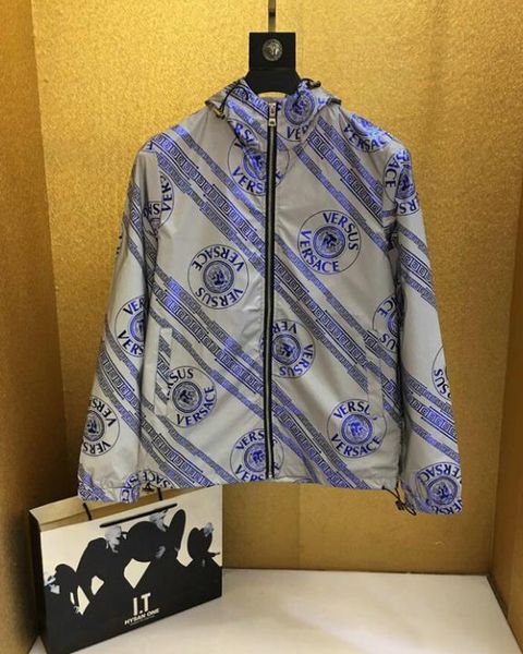2020 spring and autumn tide brand menswear trend high-end slim hooded designer clothing printing fashion trend coat, Black;brown
2020 spring and autumn tide brand menswear trend high-end slim hooded designer clothing printing fashion trend coat, Black;brown