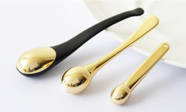 gold color eye cream massager ruler massage stick eye cream import stick accelerated eye cream absorption
gold color eye cream massager ruler massage stick eye cream import stick accelerated eye cream absorption