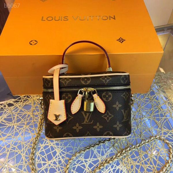 2020 new fashion men women travel bag genuine leather bag luggage handbags large capacity sport bag atmospheric beach exercise luggage bags
2020 new fashion men women travel bag genuine leather bag luggage handbags large capacity sport bag atmospheric beach exercise luggage bags