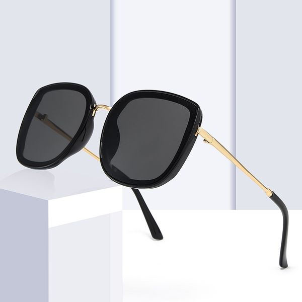 2020 alikiai fashion oversized sunglasses women uv400 brand designer rimless metal square sun glasses female de sol, White;black
2020 alikiai fashion oversized sunglasses women uv400 brand designer rimless metal square sun glasses female de sol, White;black