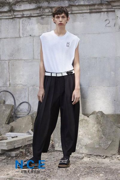 27-44 2019 new europe and the united states hair stylist personality pleated harem pants men's street loose casual harem pants, Black
27-44 2019 new europe and the united states hair stylist personality pleated harem pants men's street loose casual harem pants, Black