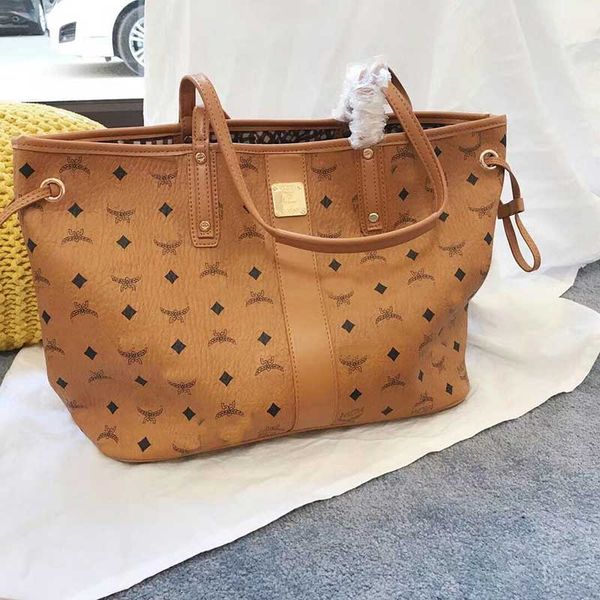 MOM Brand Designer Handbags Large Capacity Designer Purse Bags Fashion Totes Ladies Designer Purse Bag MOM Purse Bag
MOM Brand Designer Handbags Large Capacity Designer Purse Bags Fashion Totes Ladies Designer Purse Bag MOM Purse Bag
