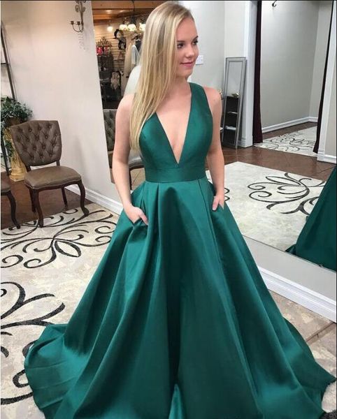 2020 new evening wear dresses dark green with pocket african saudi arabia deep v-neck women formal dress pockets prom gowns celebrity, Black;red
2020 new evening wear dresses dark green with pocket african saudi arabia deep v-neck women formal dress pockets prom gowns celebrity, Black;red