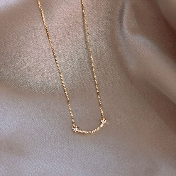 мода кристалл sexy короткой улыбка ожерелье чокеры шея цепь для женщин партии танцев, Silver
мода кристалл sexy короткой улыбка ожерелье чокеры шея цепь для женщин партии танцев, Silver