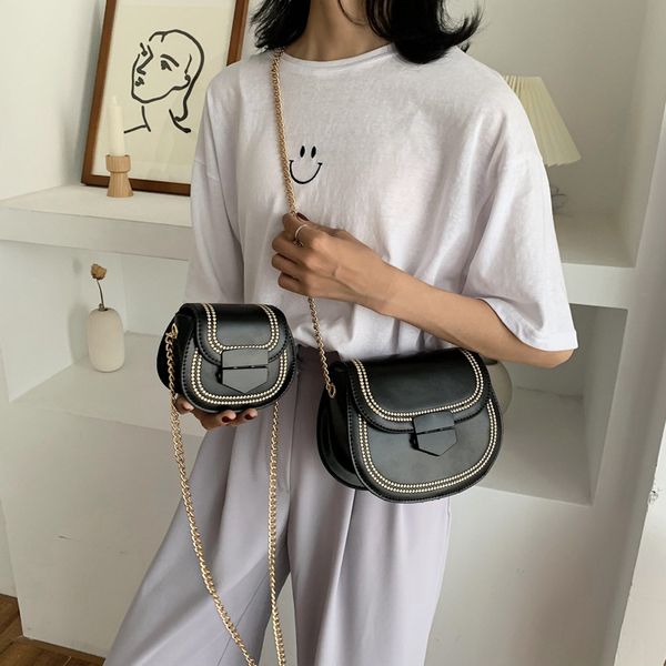 2020 new women's shoulder bag korean version of the trendy female messenger coin purse shoulder chain bag saddle
2020 new women's shoulder bag korean version of the trendy female messenger coin purse shoulder chain bag saddle