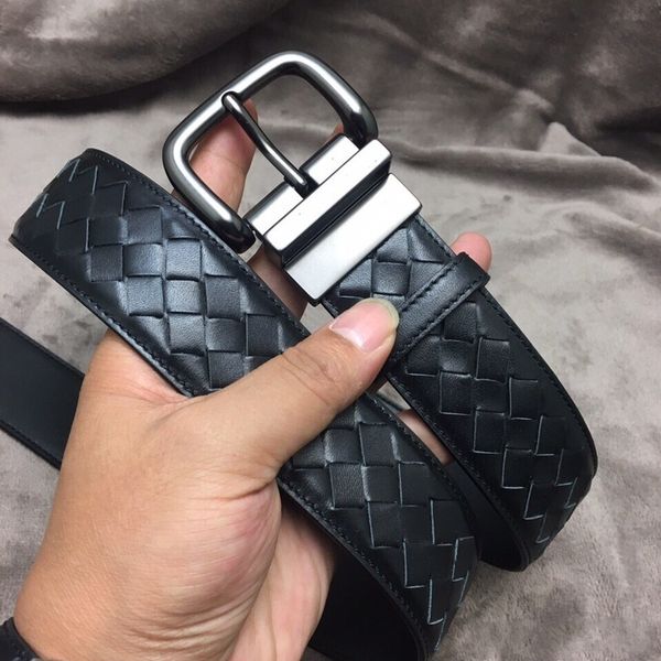 2019 new luxury black soft leather knitting belt stainless steel buckle belt with box and dastbag, Black;brown
2019 new luxury black soft leather knitting belt stainless steel buckle belt with box and dastbag, Black;brown