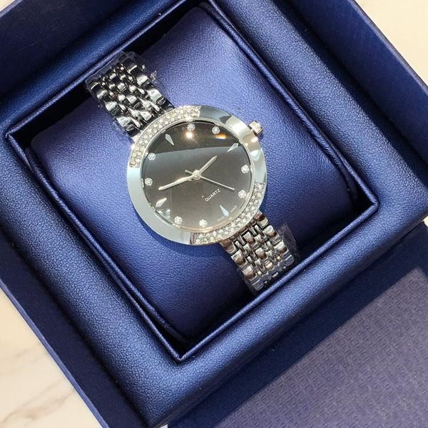 19 brand model luxury dropshipping fashion lady dress watches famous full diamond jewelry nice women watch wholesale price, Slivery;brown
19 brand model luxury dropshipping fashion lady dress watches famous full diamond jewelry nice women watch wholesale price, Slivery;brown