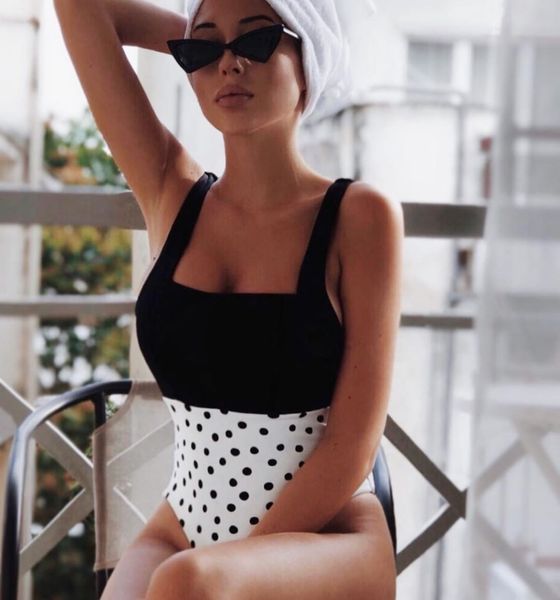 2019 vintage backless one piece swimsuit women floral swimwear polka dot monokini push up bathing suit print beach wear female, White;black
2019 vintage backless one piece swimsuit women floral swimwear polka dot monokini push up bathing suit print beach wear female, White;black
