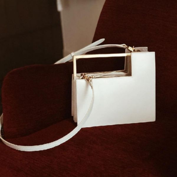women handbag luxurious metal rod accordion bag fashion hand-held single shoulder messenger bag small square
women handbag luxurious metal rod accordion bag fashion hand-held single shoulder messenger bag small square