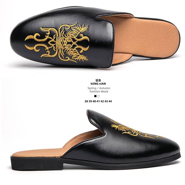 summer men mules shoes black white men shoes pointed daily outdoor casual leather fashion slip-on slippers
summer men mules shoes black white men shoes pointed daily outdoor casual leather fashion slip-on slippers