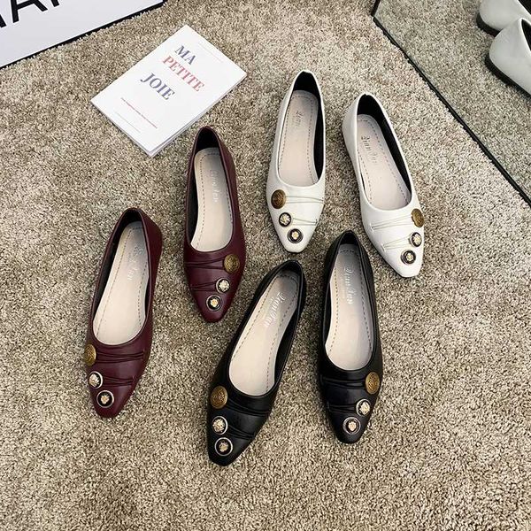 2020 spring new fresh metal decoration fashion wild pu leather comfortable pointed shallow mouth shoes female with shoes u25-42, Black
2020 spring new fresh metal decoration fashion wild pu leather comfortable pointed shallow mouth shoes female with shoes u25-42, Black