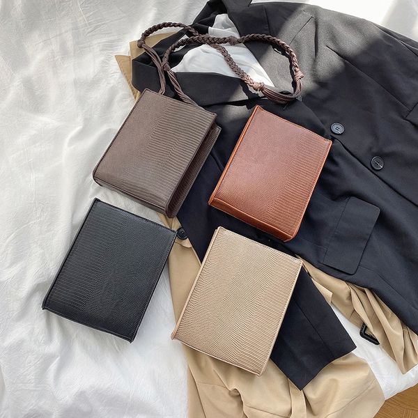 2020 new women's bag solid color creative lizard pattern ladies fashion shoulder bag casual diagonal small square
2020 new women's bag solid color creative lizard pattern ladies fashion shoulder bag casual diagonal small square
