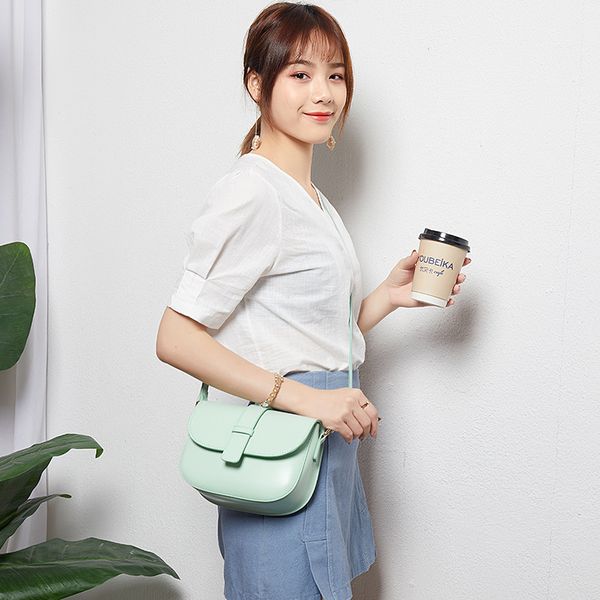 new 2020 crossbody semicircle saddle bag women korean simple simple fresh shoulder bag fashion casual shoulder women
new 2020 crossbody semicircle saddle bag women korean simple simple fresh shoulder bag fashion casual shoulder women