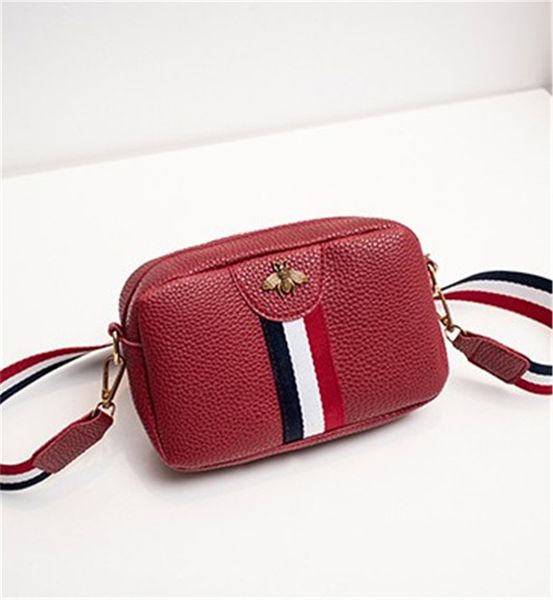 дизайнер luxury shoulder bag женский повседневный прямоугольник портативный одним плечом сумка кожа pu телефон coin сумка trend сумка crossb
дизайнер luxury shoulder bag женский повседневный прямоугольник портативный одним плечом сумка кожа pu телефон coin сумка trend сумка crossb