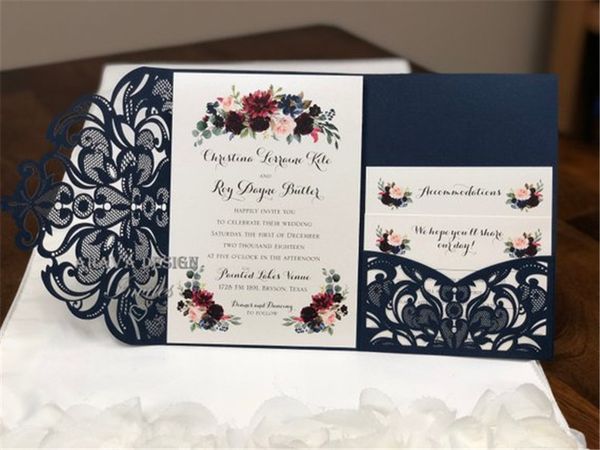 Великолепная Navy Lace Tri-Fold Лазерная резка Свадебные приглашения Свадебные приглашения Карманный высечки Laser Cut Shimmer куртка с RSVP карты
Великолепная Navy Lace Tri-Fold Лазерная резка Свадебные приглашения Свадебные приглашения Карманный высечки Laser Cut Shimmer куртка с RSVP карты