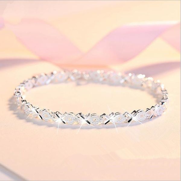 tb-98 925 sterling silver bracelets for women wedding accessories lady fashion zircon geometric bracelet girl gift, Black
tb-98 925 sterling silver bracelets for women wedding accessories lady fashion zircon geometric bracelet girl gift, Black