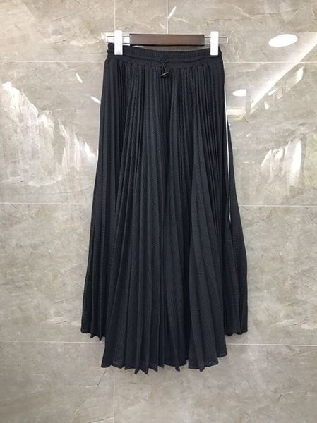 2019 autumn and winter new women's drawstring elastic waist folding hollow skirt 913, Black
2019 autumn and winter new women's drawstring elastic waist folding hollow skirt 913, Black